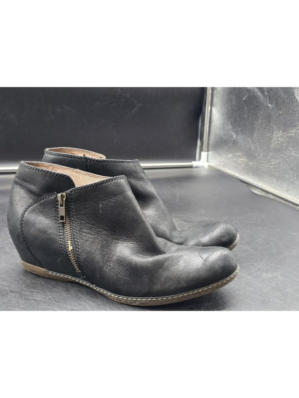 Dansko Boots Womens Size 9 Black Leyla Leather Ankle Zip Wedge Booties Comfort